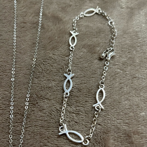 Lot of Religious Jewelry Bundle Silver Crosses - Picture 2 of 9